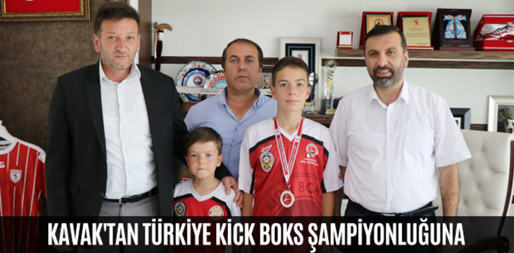 KAVAK'TAN TÜRKİYE KİCK BOKS ŞAMPİYONLUĞUNA