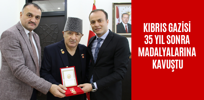 KIBRIS GAZİSİ 35 YIL SONRA MADALYALARINA KAVUŞTU