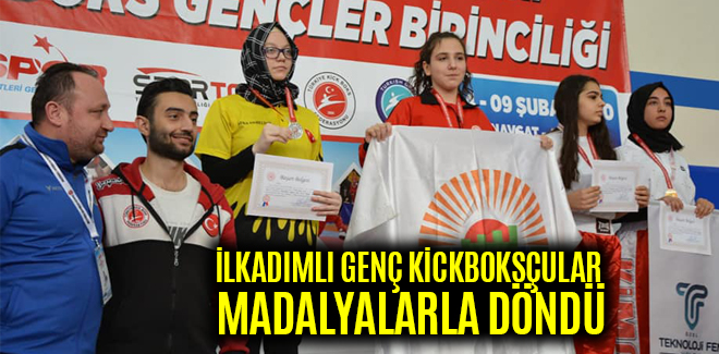 İLKADIMLI GENÇ KİCKBOKSÇULAR MADALYALARLA DÖNDÜ