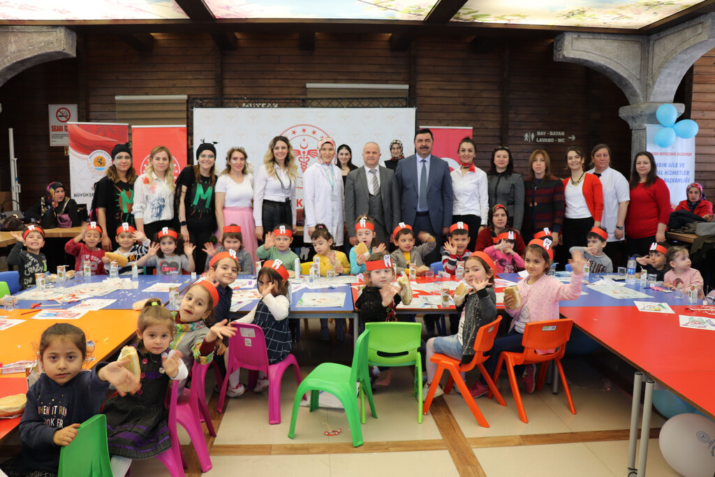 Samsun'da Miniklere ağız ve diş sağlığı şenliği düzenlendi