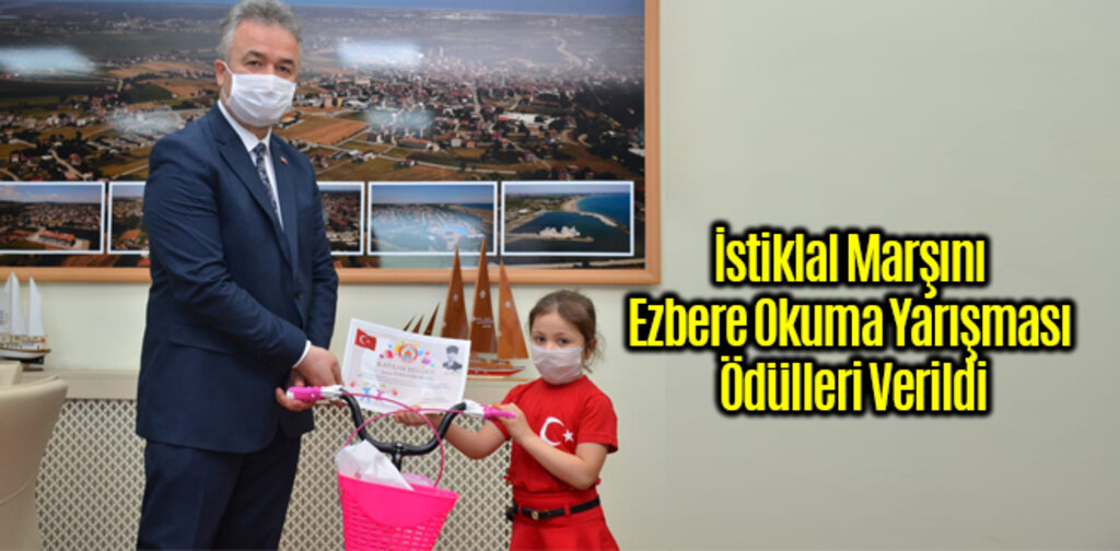 İstiklal Marşını Ezbere Okuma Yarışması Ödülleri Verildi