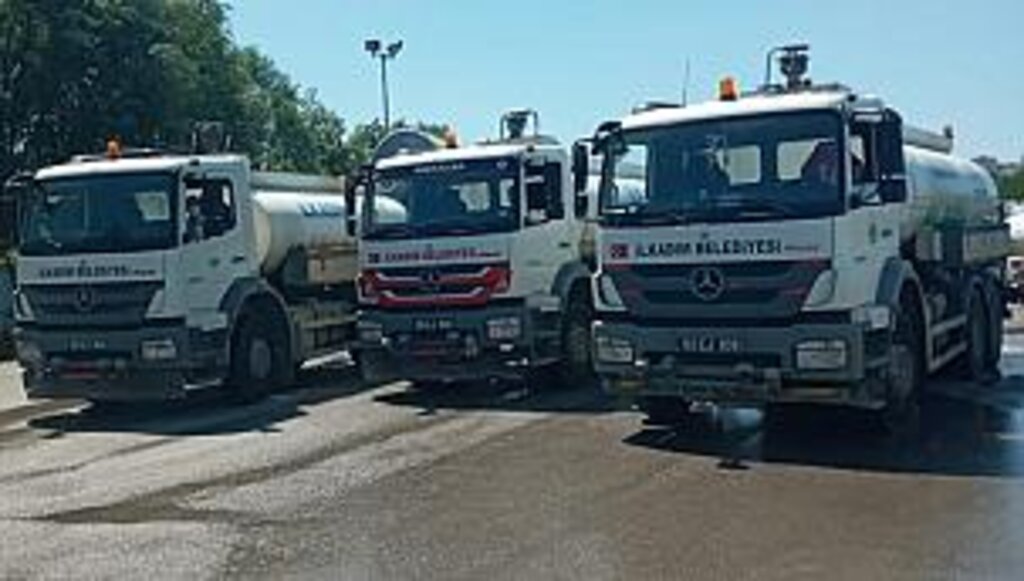 İlkadım Belediyesinden yangın bölgesine araç desteği