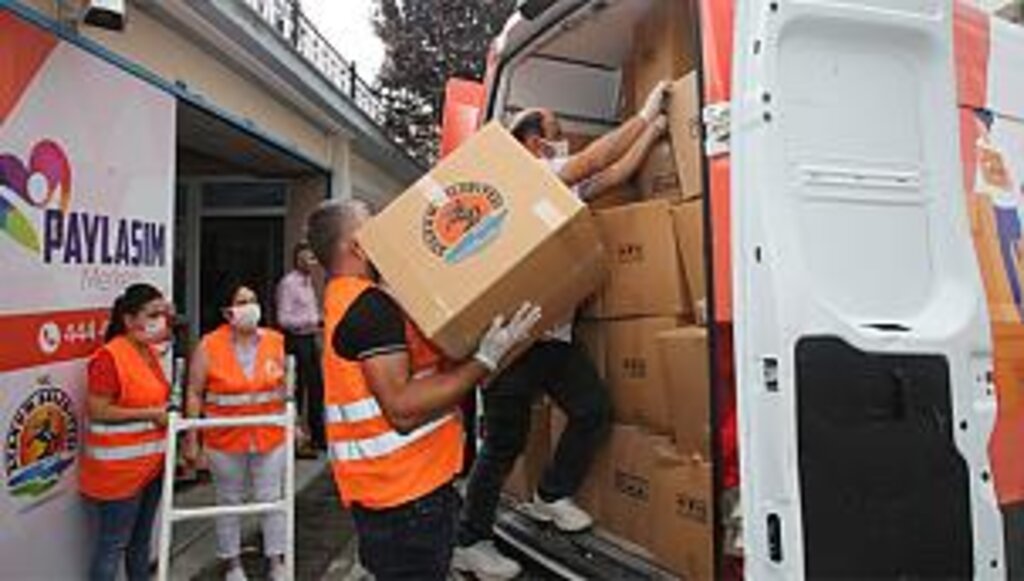 Atakum’dan sel felaketi yaşayan Ayancık’a dayanışma eli