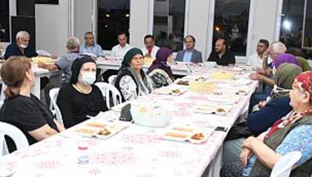 Başkan Demir Cem Evi’nde iftar yaptı