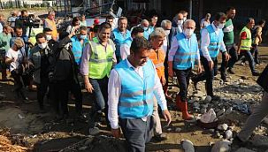 Başkan Deveci afet bölgesinde 