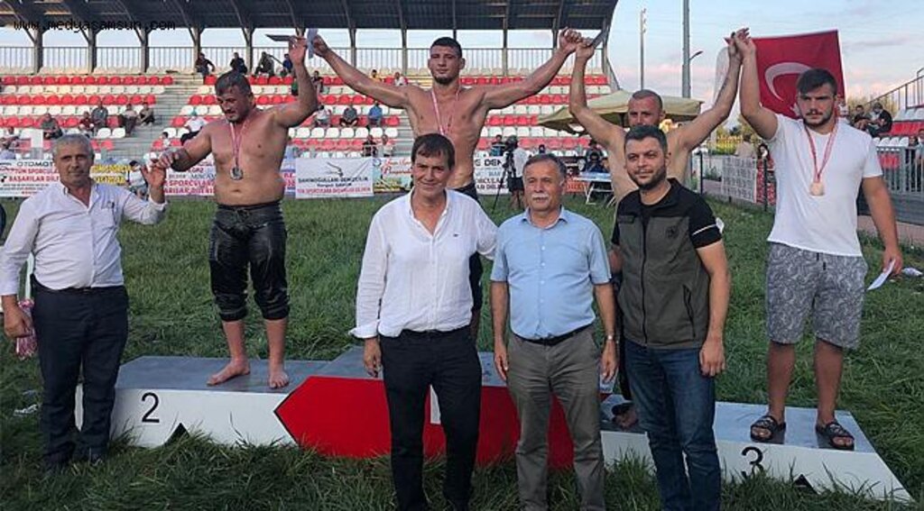 Geyikkoşan yağlı güreşlerinde ilkadımlı güreşçiler 1 altın 4 bronz madalya aldı
