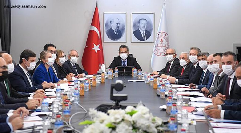 Okullar 6 Eylül'de tam zamanlı açılıyor