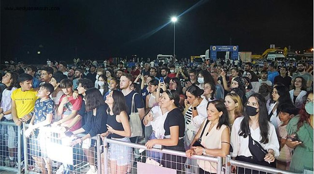 Samsun Atakum’da müzik şöleni sürüyor