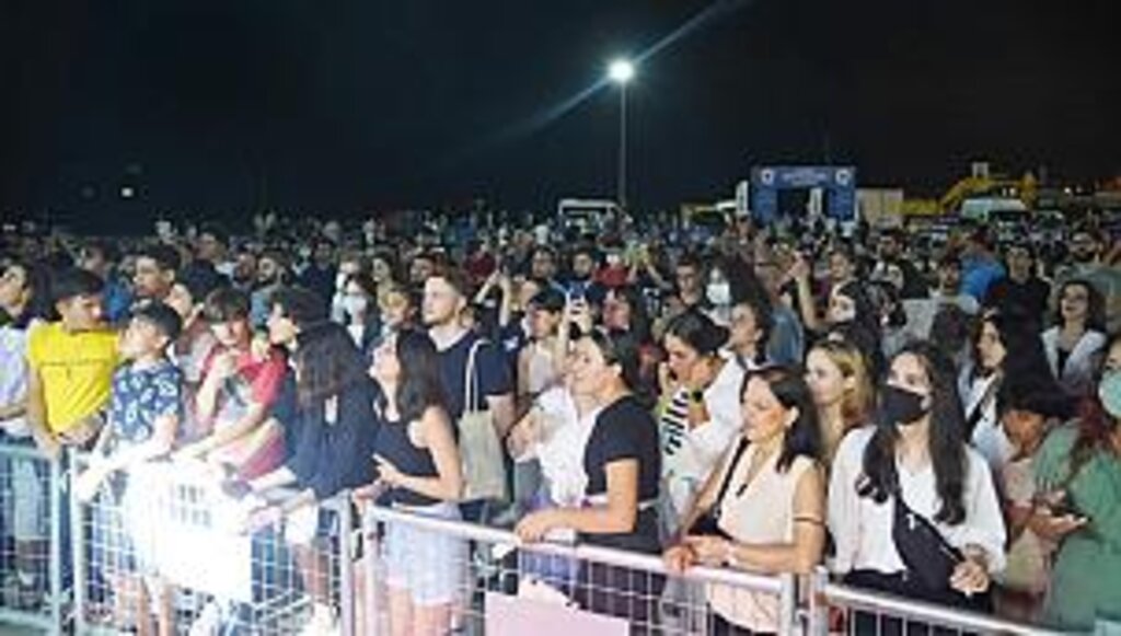 Samsun Atakum’da müzik şöleni sürüyor