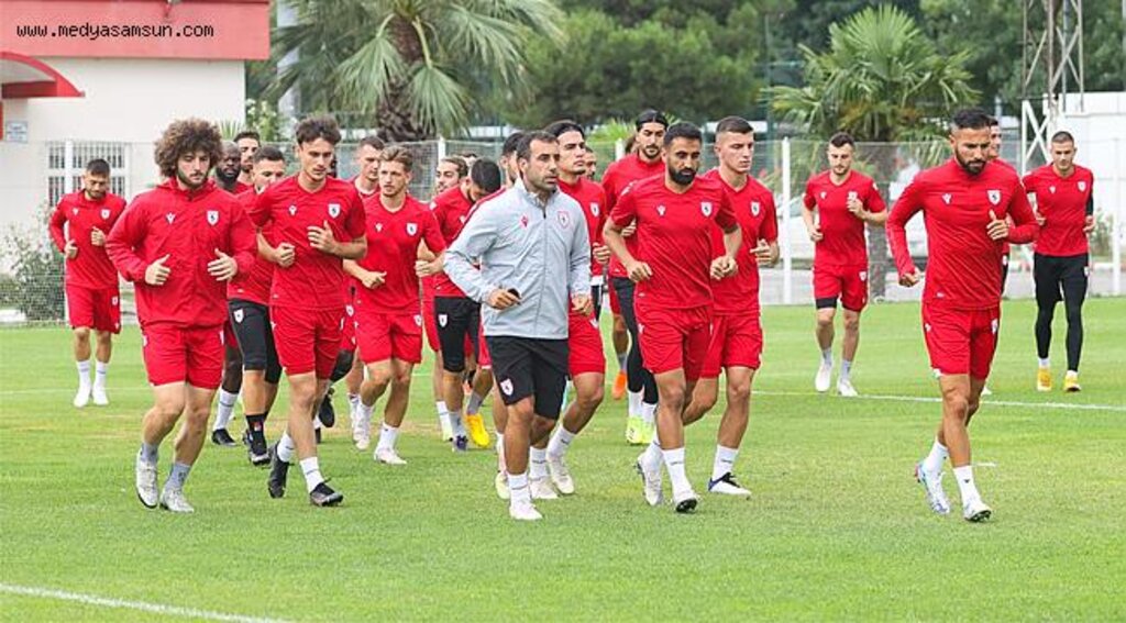 Samsunsporlu futbolcuların forma numaraları açıklandı