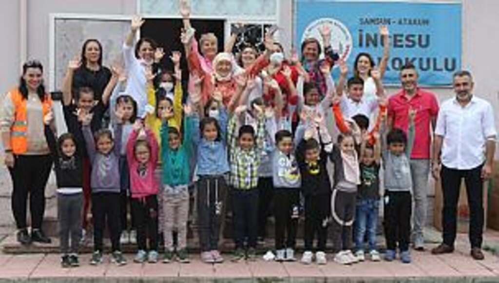 Atakum Belediyesi'nden minik öğrencilere kuaför sürprizi