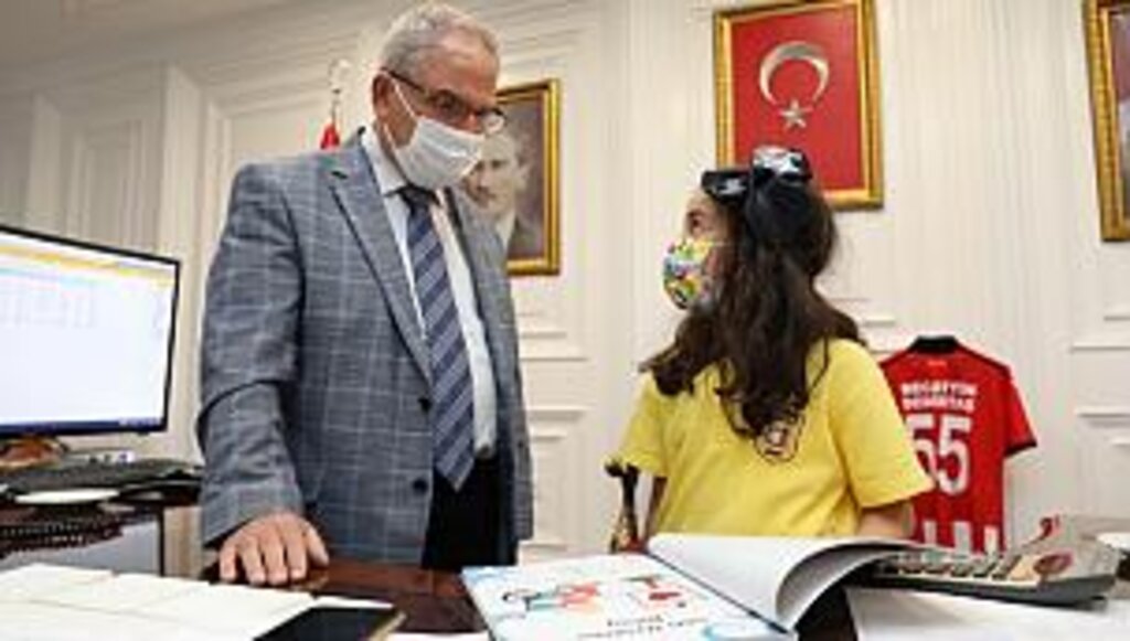 Küçük yazarlar büyük hikayeler