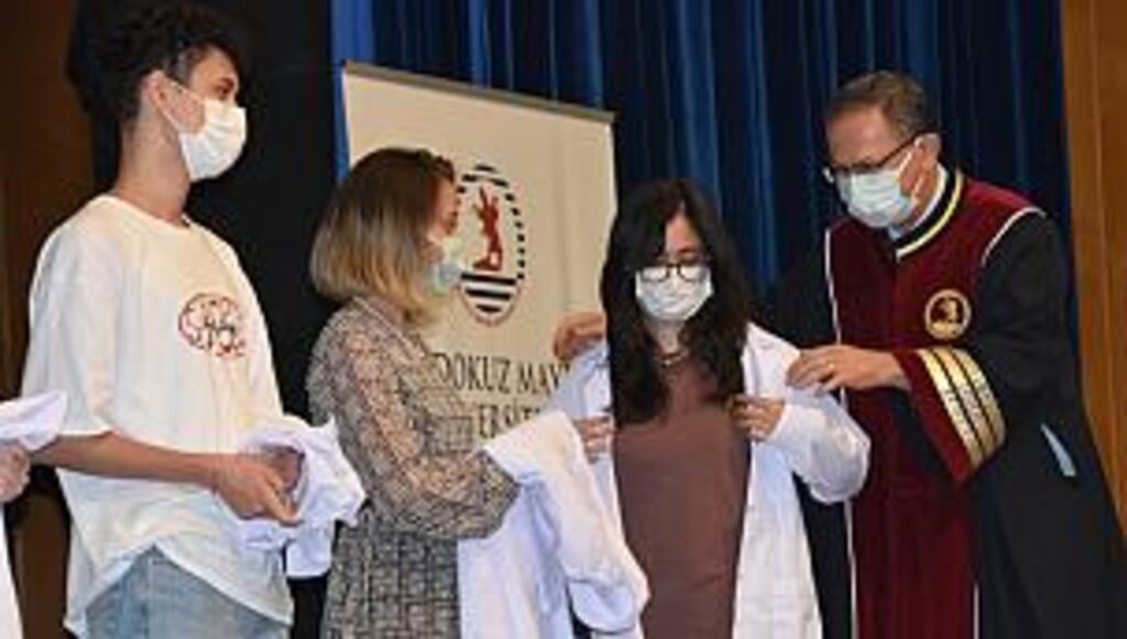 OMÜ Tıp Fakültesi 2021-2022 Eğitim ve Öğretim Yılı Törenle Açıldı