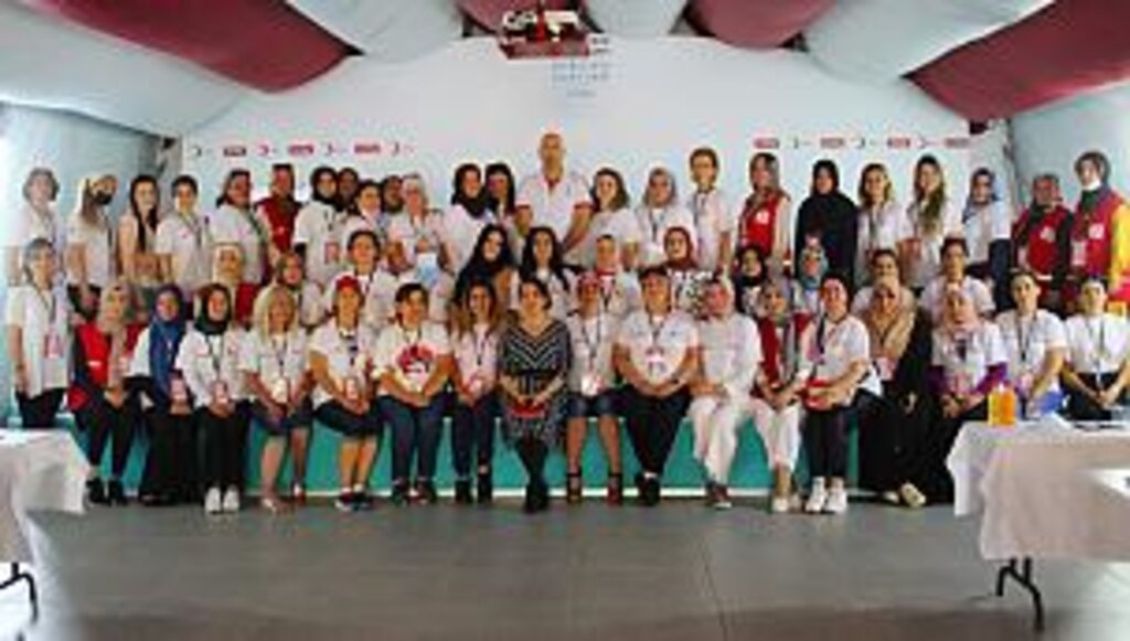 Türk Kızılayı'nda kadınların başarısı