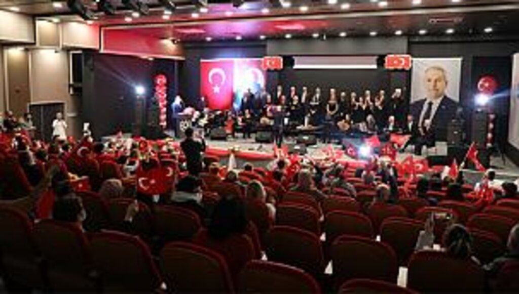 İLKADIM BELEDİYESİ TSM KOROSU’NDAN CUMHURİYET KONSERİ