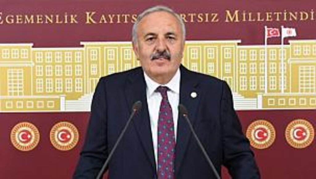 Bedri Yaşar, halkın sırtına vurulan yük gittikçe ağırlaşıyor