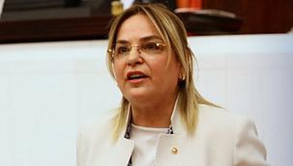 Hancıoğlu, ülke ekonomik belirsizlik içerisine sürükleniyor