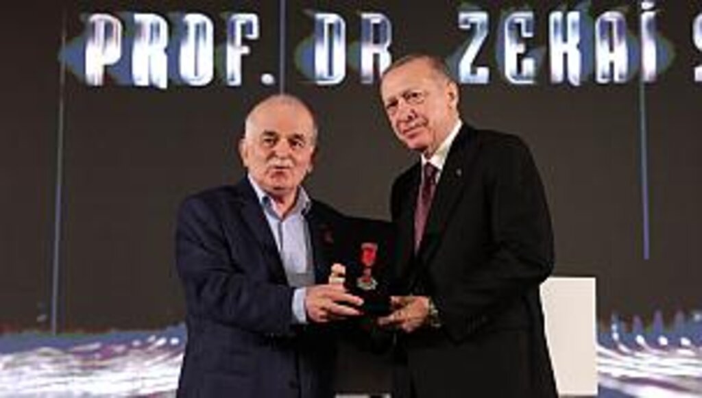 Cumhurbaşkanı Erdoğan İlim Yayma Akademi Ödül törenine katıldı