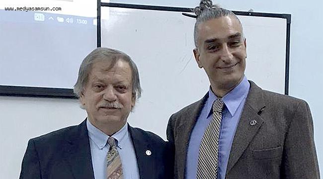 Dr. Aşan Bacak, OMÜ'de genç fizikçilerle buluştu