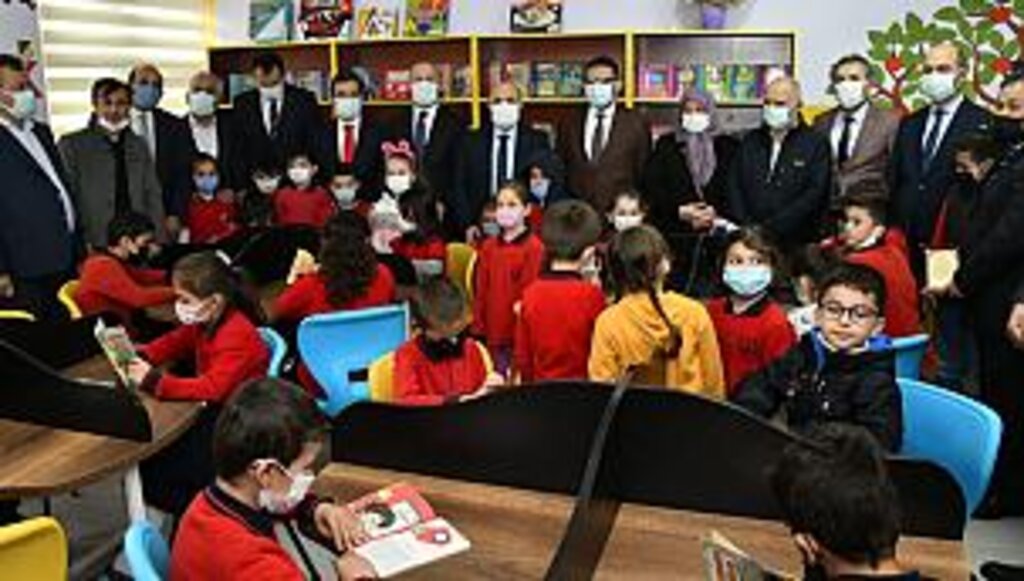 Terme'de 2 okul daha kütüphaneye kavuştu