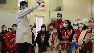 35 Minik Öğrenci, OMÜ-Kızılay Çocuk Üniversitesi Eğitimini Tamamladı