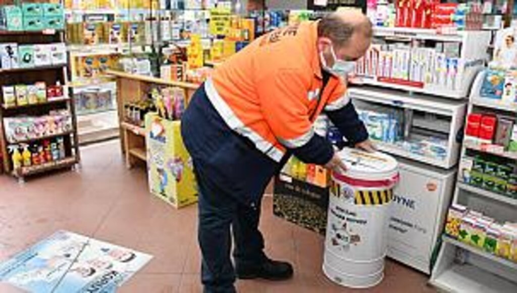 Eczanelere 'Atık İlaç Toplama Kutuları' Dağıtıldı