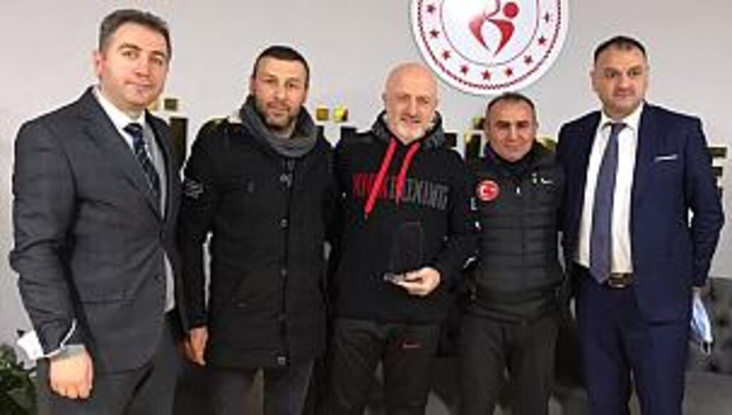 Kick Boks Dünya Dünya Şampiyonundan Salıpazarlı gençlere çağrı