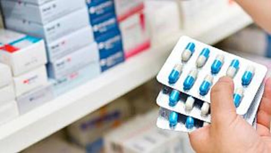 Yaşar, bakanlık ile firmalar arasındaki kur farkı ilaç krizi yaşatıyor