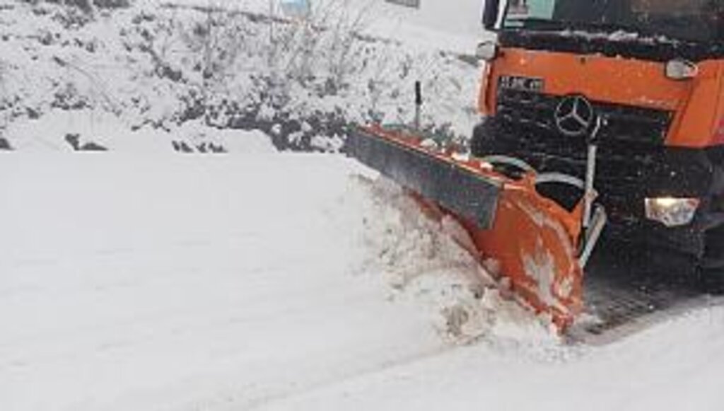 Kar fena bastırdı belediyeler teyakkuza geçti