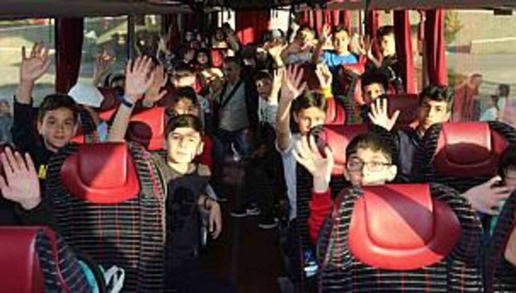 BAŞKAN SANDIKÇI MİNİK ÖĞRENCİLERİ ÇANAKKALE ve AYASOFYA'YA UĞURLADI