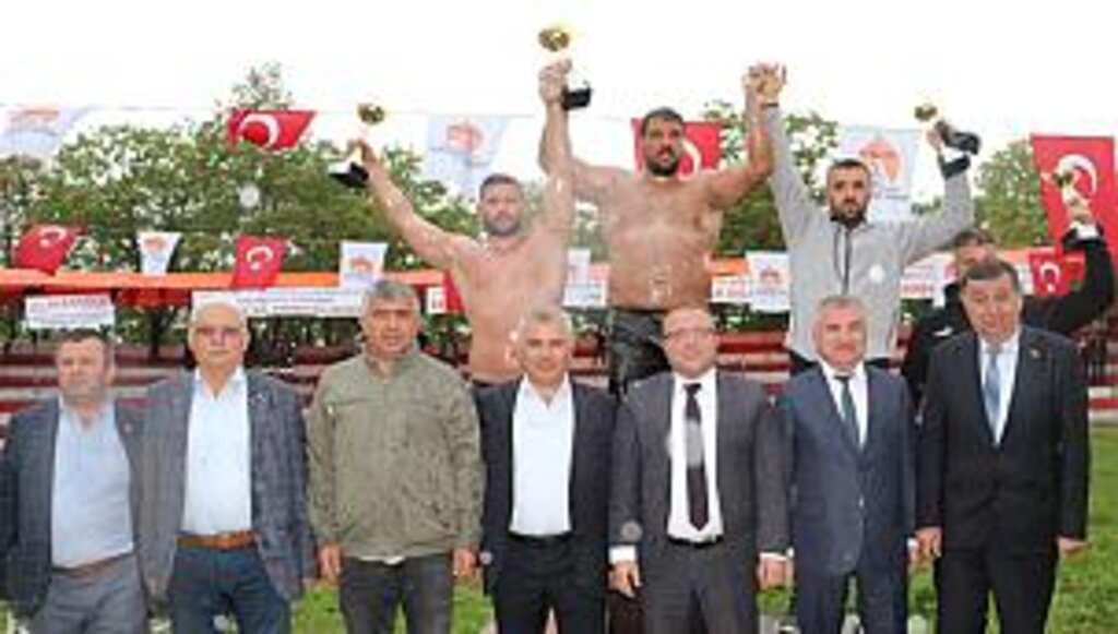 Havza Kırkpınar Yağlı Güreşleri'nde Başpehlivanlığı Recep Kara Kazandı