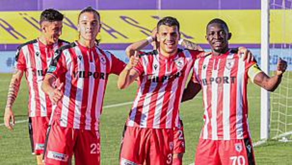 Samsunspor sezonu galibiyetle kapattı