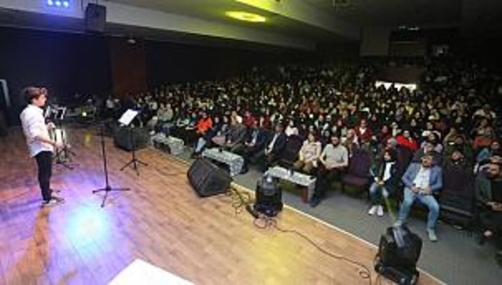 ÜSTAT NECİP FAZIL KISAKÜREK ŞİİRLERLE ANILDI