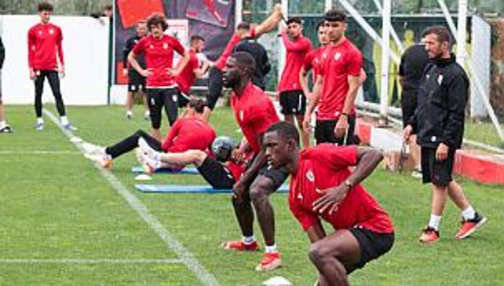 Bayram Bektaş, forvete ve orta sahaya oyuncu alacağız