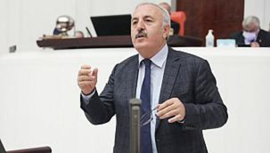 Bedri Yaşar, besiciler yem alamadıkları hayvanlarını kesime gönderiyor