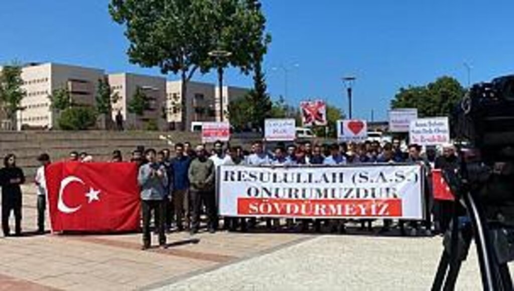 OMÜ'lü Öğrencilerden Hindistan Müslümanlarına Destek