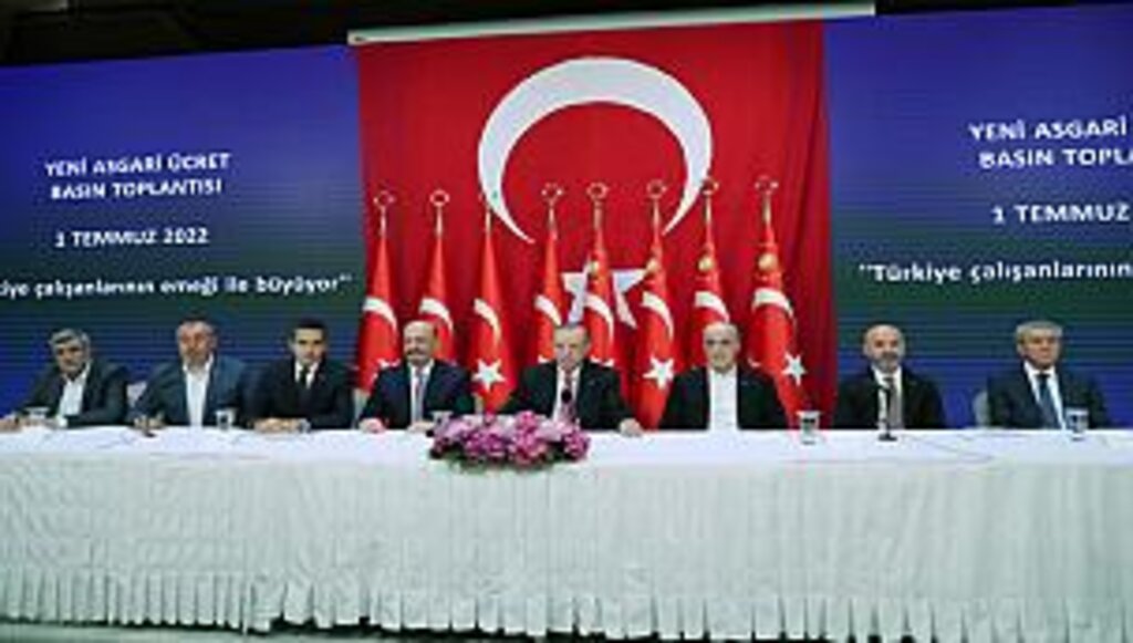 Asgari Ücret 5.500 Oldu Çalışanlara Asıl Düzenleme Yılbaşında 