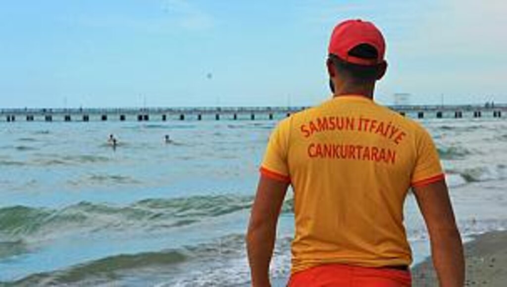 Samsun'da 32 kişi son anda boğulmaktan kurtarıldı