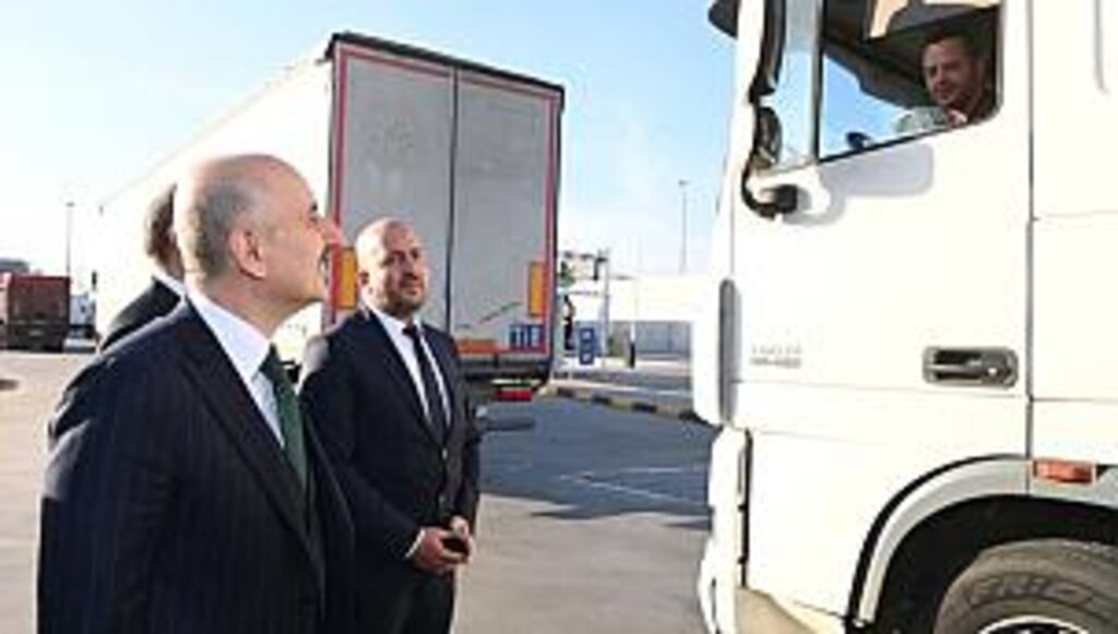 TÜRK TAŞIMACILARI İÇİN TRANSİT GEÇİŞLERDE ENGELLER TEKER TEKER KALKIYOR 