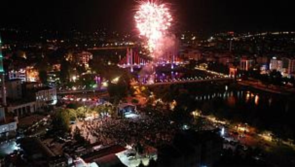 YEŞİLIRMAK ŞENLİKLERİ BİNLERCE KİŞİYİ BULUŞTURDU