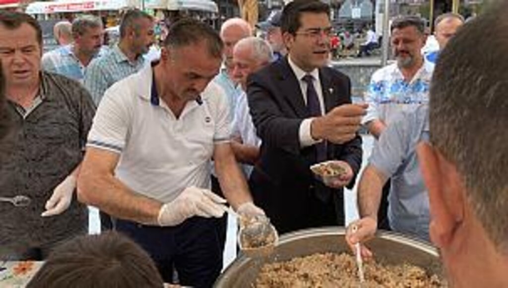 Başkan Akgül, Muharrem Ayını Aşure Dağıtarak Kutladı