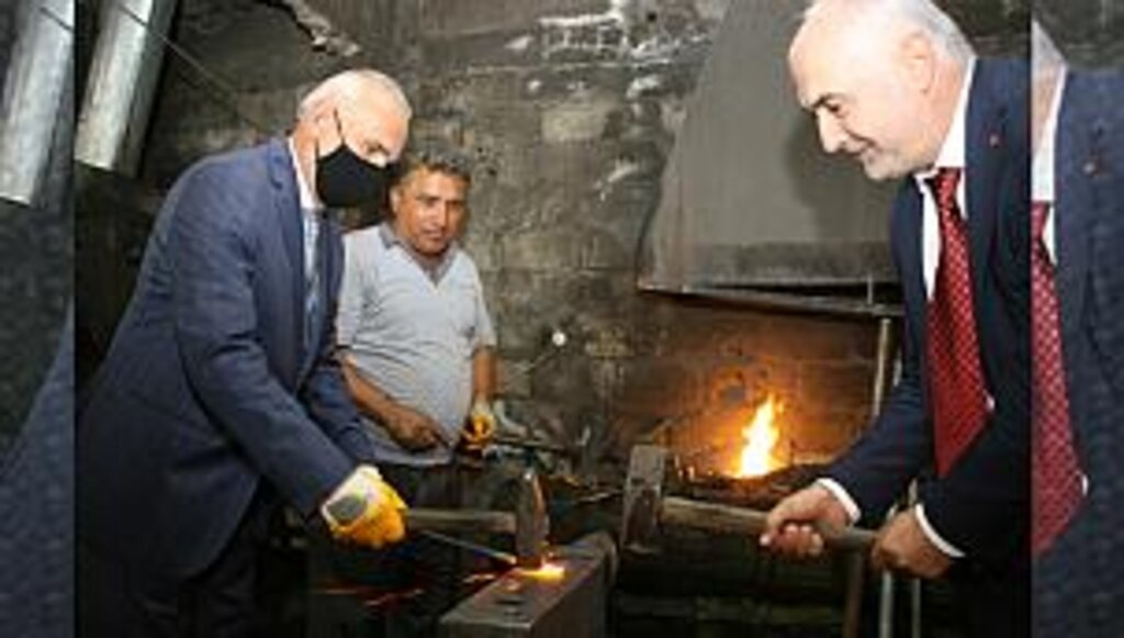 Yılmaz, ülkemize yapılan dış ve iç dayatmalarla mücadele ediyoruz