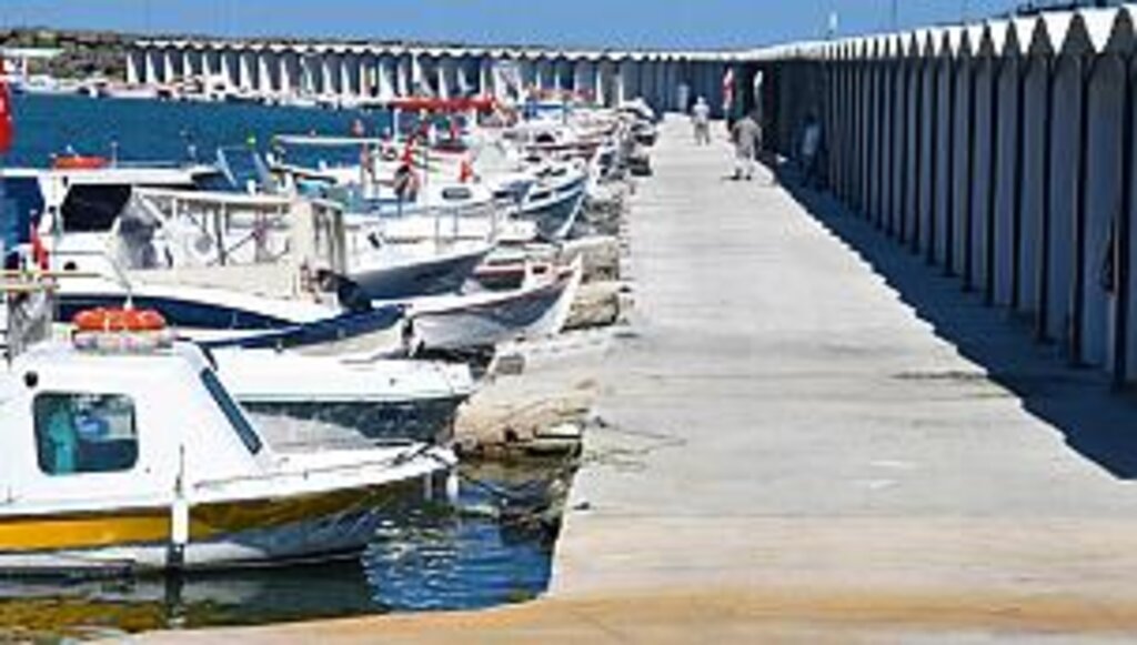 Amatör Balıkçıların Barınağı Yenilendi Balık Lokantası Hazırlanıyor