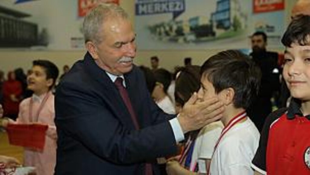 BAŞKAN DEMİRTAŞ GELECEĞİMİZİN TEMİNATI GENÇLERİMİZ
