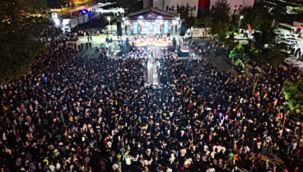 ÇARŞAMBA’DA 88 AKÜLÜ ARAÇ SAHİPLERİYLE BULUŞTU