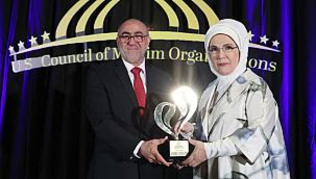 Emine Erdoğan'a Uluslararası Müslüman Kadınlar Başarı ve Topluma Katkı Ödülü