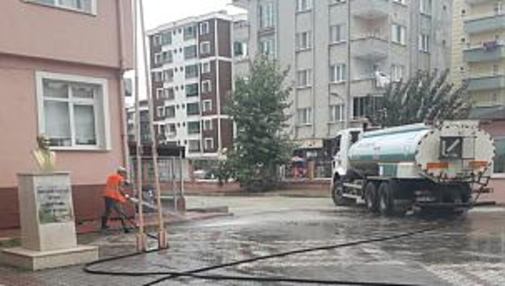 Tekkeköy Belediyesinden ilçedeki okullara temizlik ve tadilat desteği