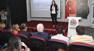 Dilek Livaneli hikayesini Atakumlulara anlattı 