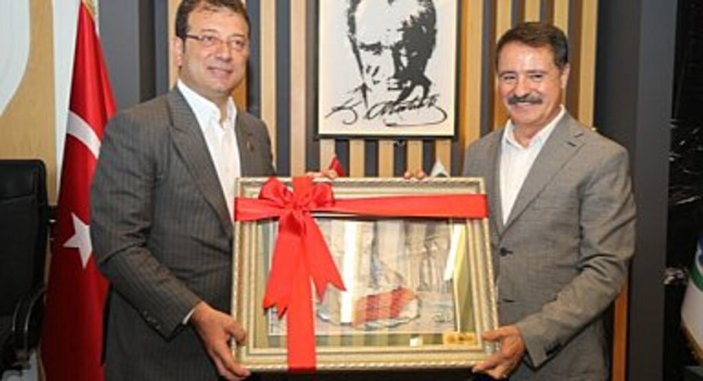 İmamoğlu'ndan Atakum Belediyesi Ziyaretinde 6'lı Masa Mesajı