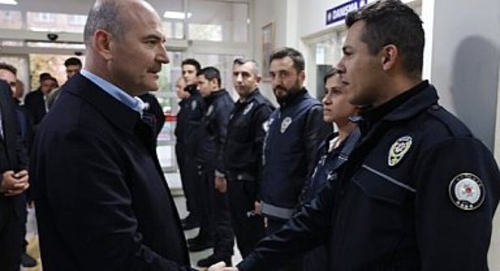 Süleyman Soylu'dan Polise Uyuşturucu Satıcısının Ayaklarını Kırın Talimatı